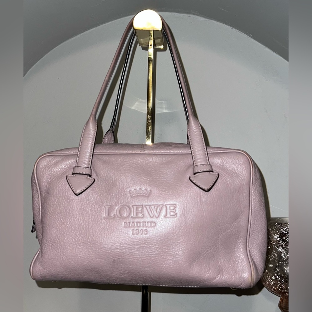 Pre-loved Loewe Mini Heritage Boston Bag in light purple!